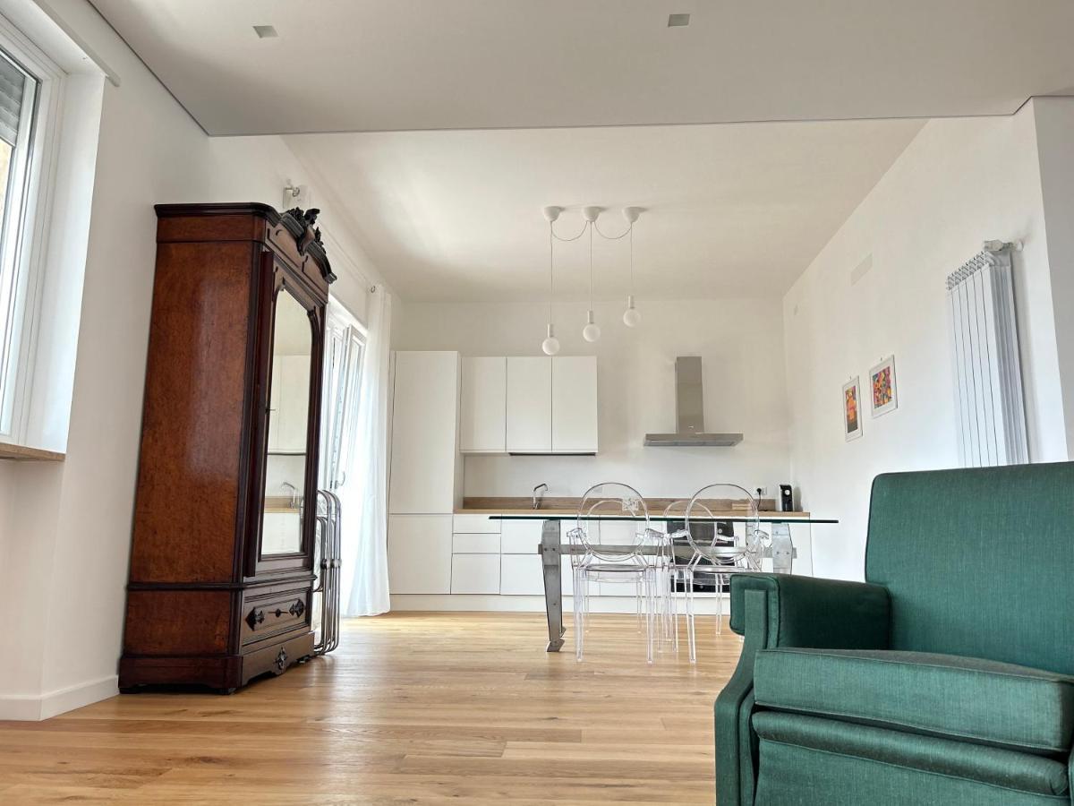 Appartamento A Casa Di Roberta Salerno Esterno foto
