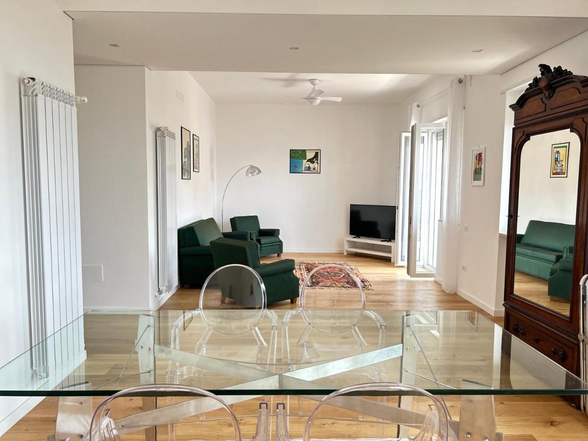Appartamento A Casa Di Roberta Salerno Esterno foto