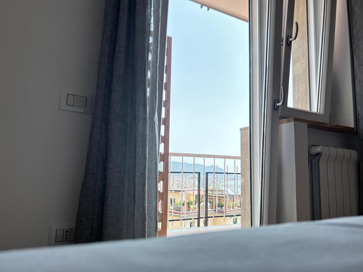 Appartamento A Casa Di Roberta Salerno Esterno foto
