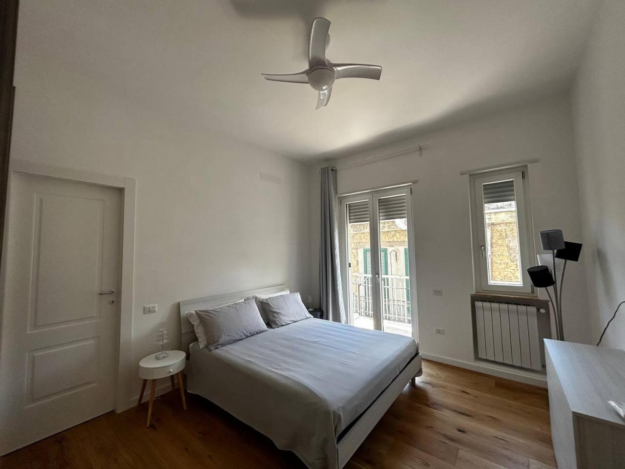 Appartamento A Casa Di Roberta Salerno Esterno foto