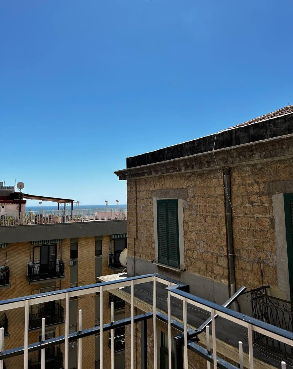Appartamento A Casa Di Roberta Salerno Esterno foto