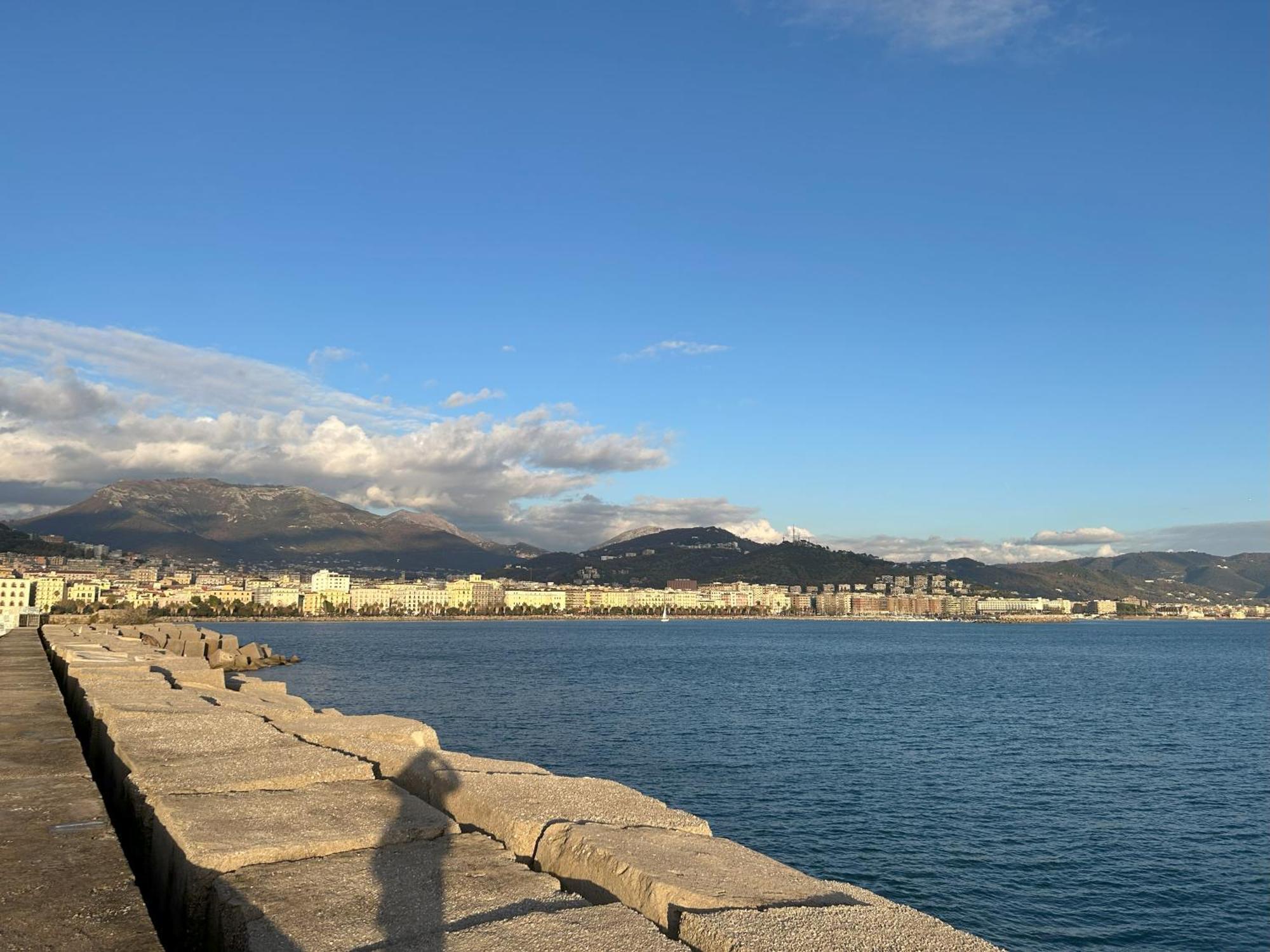 Appartamento A Casa Di Roberta Salerno Esterno foto